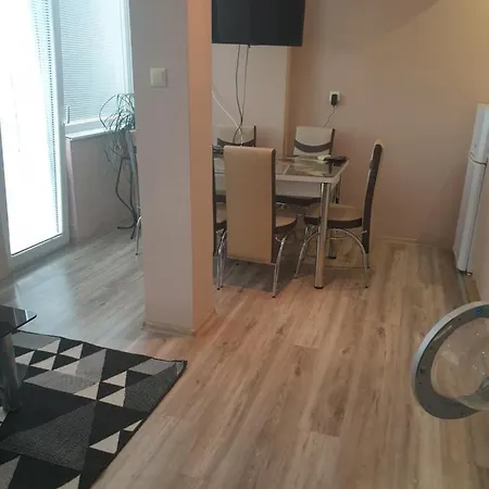 Alen Mak Apartment *